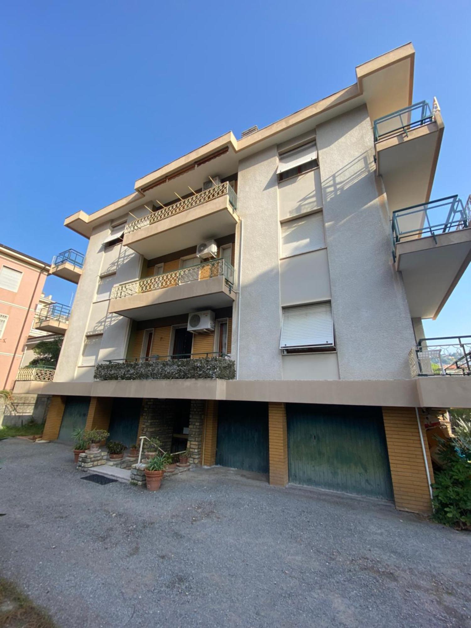 Casa Febo, In Centro Con Parcheggio Privato A 200 Mt Dal Mare Otel Bordighera Dış mekan fotoğraf