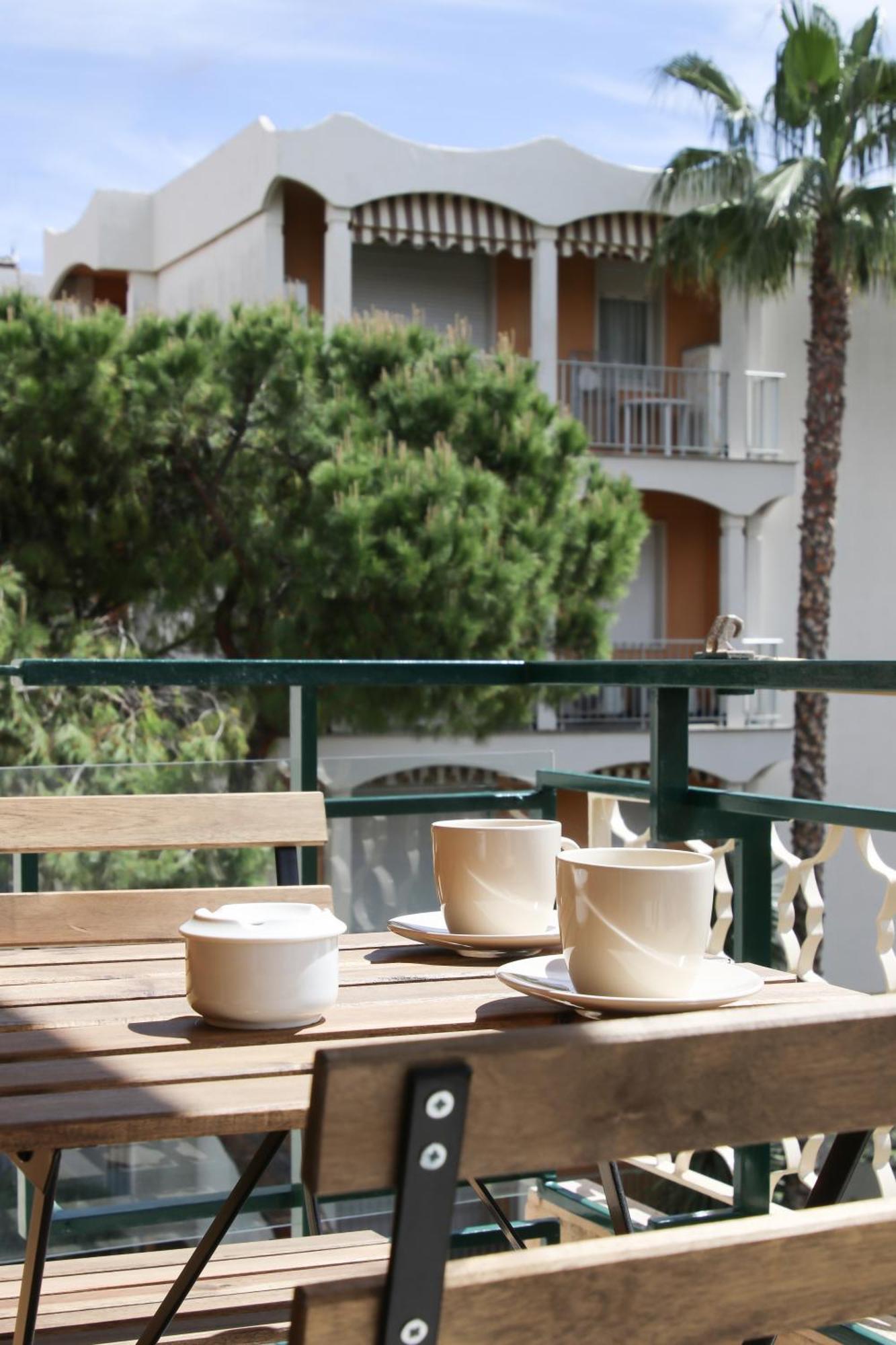 Casa Febo, In Centro Con Parcheggio Privato A 200 Mt Dal Mare Otel Bordighera Dış mekan fotoğraf